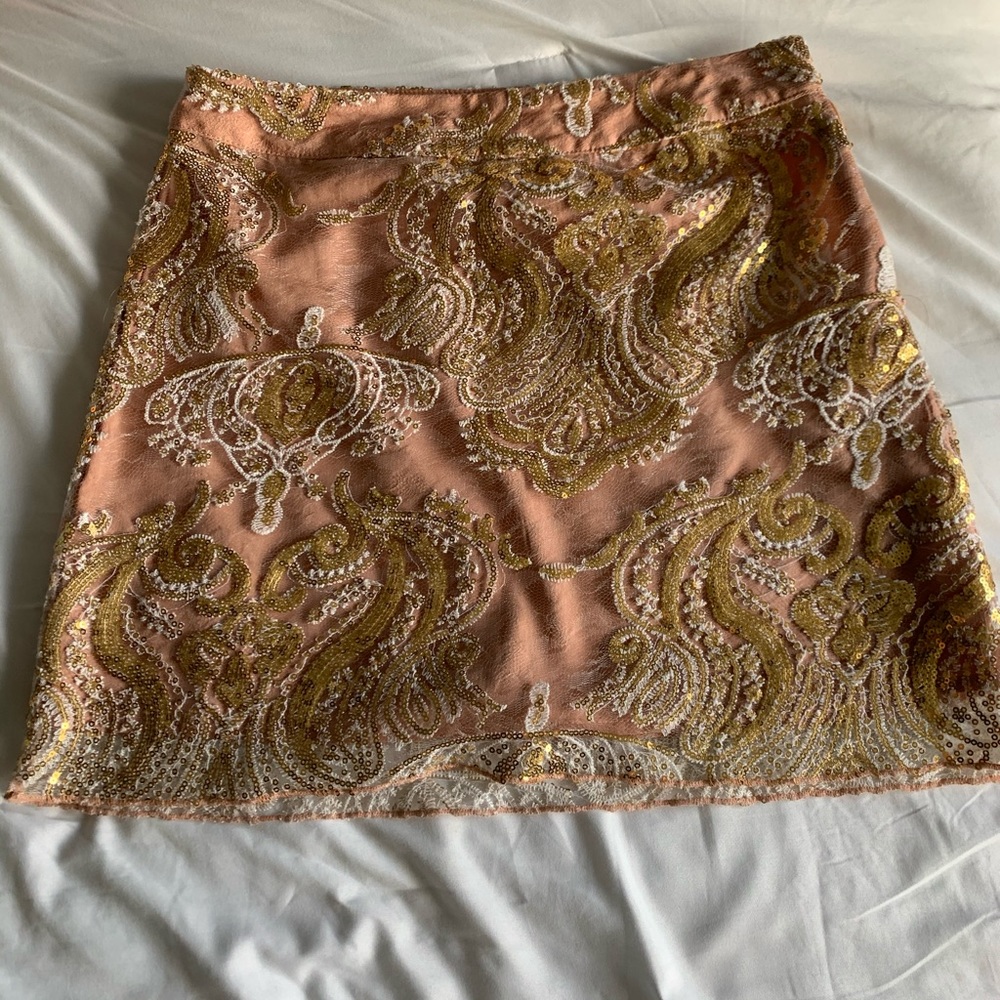 Women’s Forever 21 sequin skirt